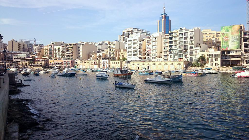 Spinola Seafront Apartment Saint Julian's Room photo